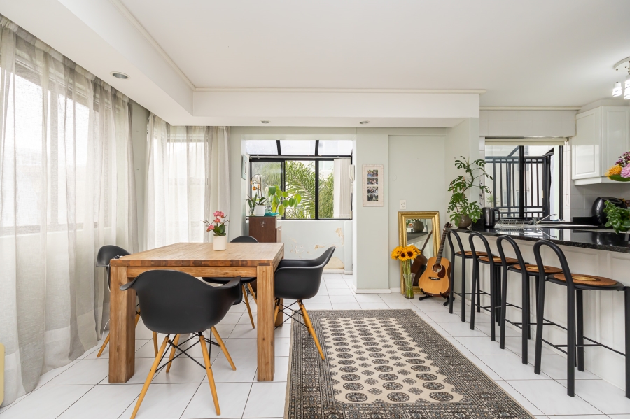 To Let 2 Bedroom Property for Rent in Sea Point Western Cape